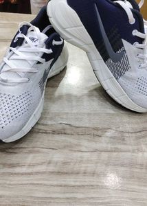 Nike Sneakers - Stylish & Comfy