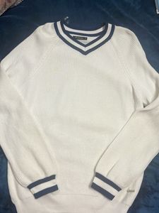 Stylish White V-Neck Sweater