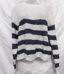 Striped Knit Sweater 💙