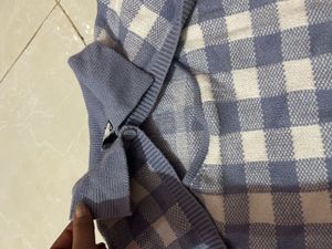 winter Checkered Crop Top - Stylish &amp; Trendy