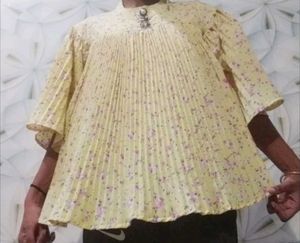 Floral Pleated Top