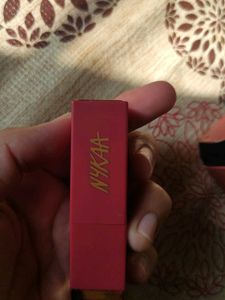 Nykaa Luxe Matte Lipstick Shade Staycation