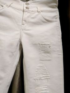 Women&#39;s Stylish High Waisted Damage Jeans (White)