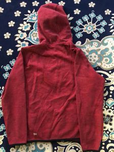 UNIQLO HOODIE M to L