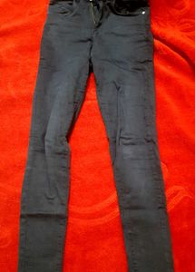 Beautiful Black Skinny Jeans 👖 💣