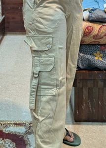 Women&#39;s Cargo Pants.