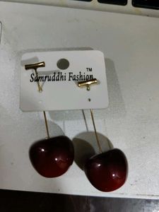 Cherry/Plum Earring