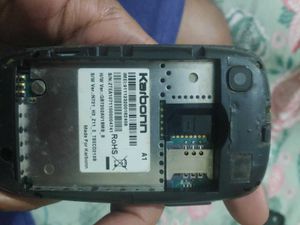 Karbonn A1 Mobile Phone - Black