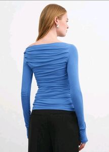NEW ME OFF SHOULDER FITTED TOP💙