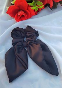 Black Scrunchie