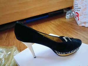 It Is Beautiful Black Velvet Pencil Heel