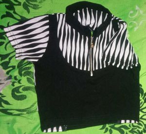 Hello Kitty Y2K Crop Top / black and white striped