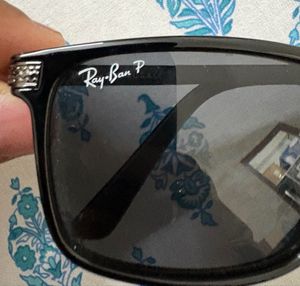 Unisex Ray-Ban Black Sunglasses