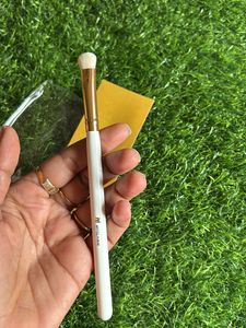 Myglamm Eyeshader Brush
