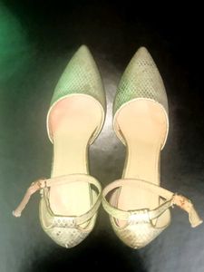 Golden Pointed Heels