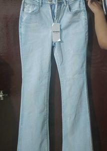 Savana Flare Jeans - Light Wash Denim