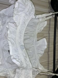 H&amp;M White Crop Top Sleeveless Size S