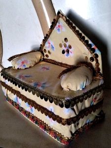 Laddu gopal Ji Bed Vintage Miniature Couch