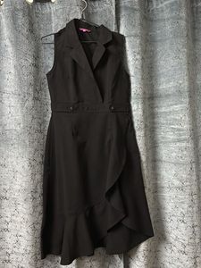 Chic Black Sleeveless Dress