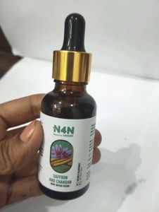 N4N Saffron &amp; Chandan Night Repair Serum
