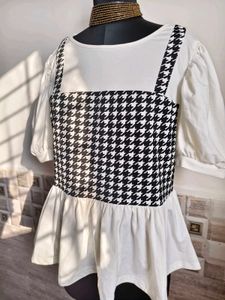 Chic Houndstooth Peplum Top