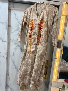 Floral Embroidered Kurti