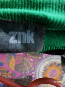 Green Graphic Long Sleeve Top