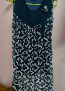 sleeveless top