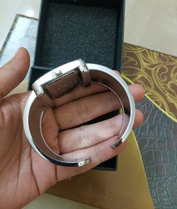 Oriflame Watch