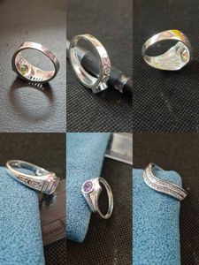 Ring studded with zircon in pure silver.