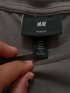 H&amp;M Long sleeves Tshirt