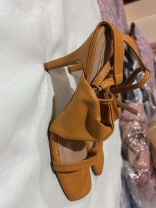 Mustard High Heel - Size 37 (uk4)