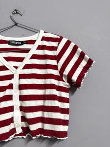 Chic Red &amp; White Striped Crop Top