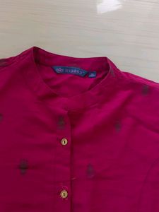 Free Gift Assured$Avaasa Medium Size Kurta