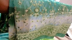 Two Shaded Saree 30₹ Off On Delivery