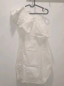 One-shoulder Cute White Dress