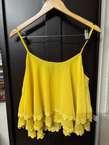 A Fashionable Yellow Top