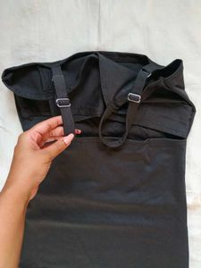 Black bodycon mini dress with waist cutout 🐈‍⬛✨