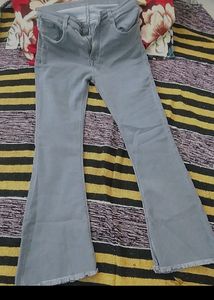 HIGH-WAIST SKINNY FLARED JEANS