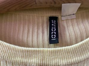 H&amp;M Divided Ribbed Crop Top