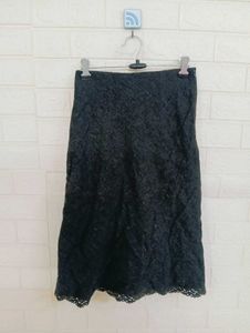 Elegant Lace Trim Midi Skirt