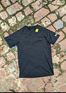 Under Armour Tshirt 👕