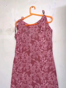 Women Sleeveless Kurti