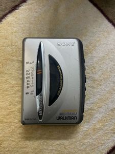 Vintage Sony Walkman WM-FX195