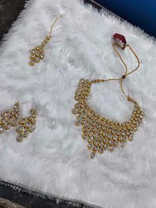 Neckles