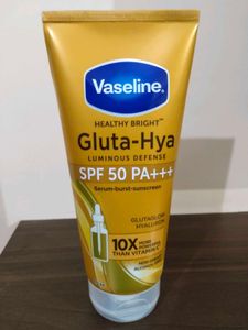 Vaseline Gluta-Hya SPF 50