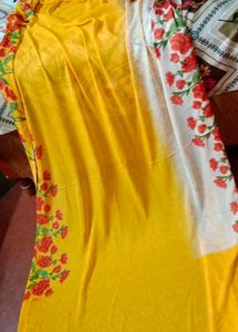 Yellow 🟡 Saare With Attached Falls