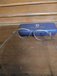 Use Frame Or Glasses With Box
