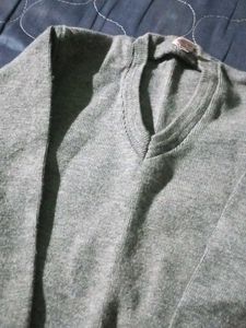 Vintage Gray V-Neck Knit Top