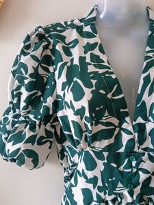 Green &amp; White Botanical Print Midi Dress